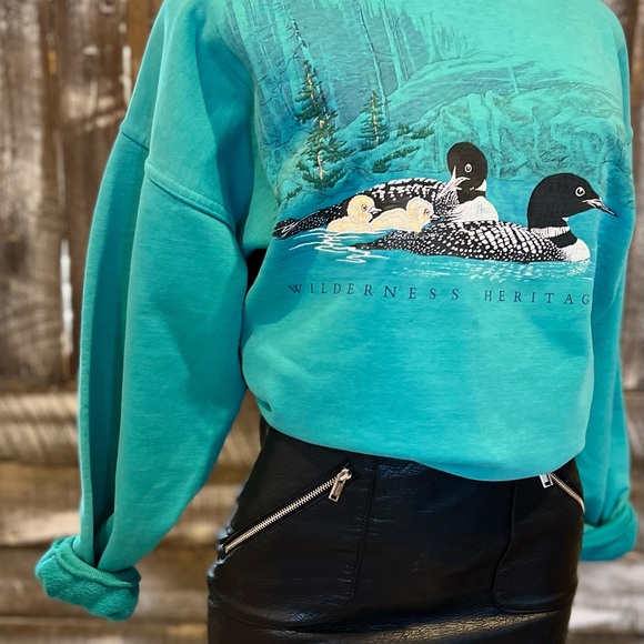 SOLD!Northern Reflections Sweatshirt - Picture 2 of 5